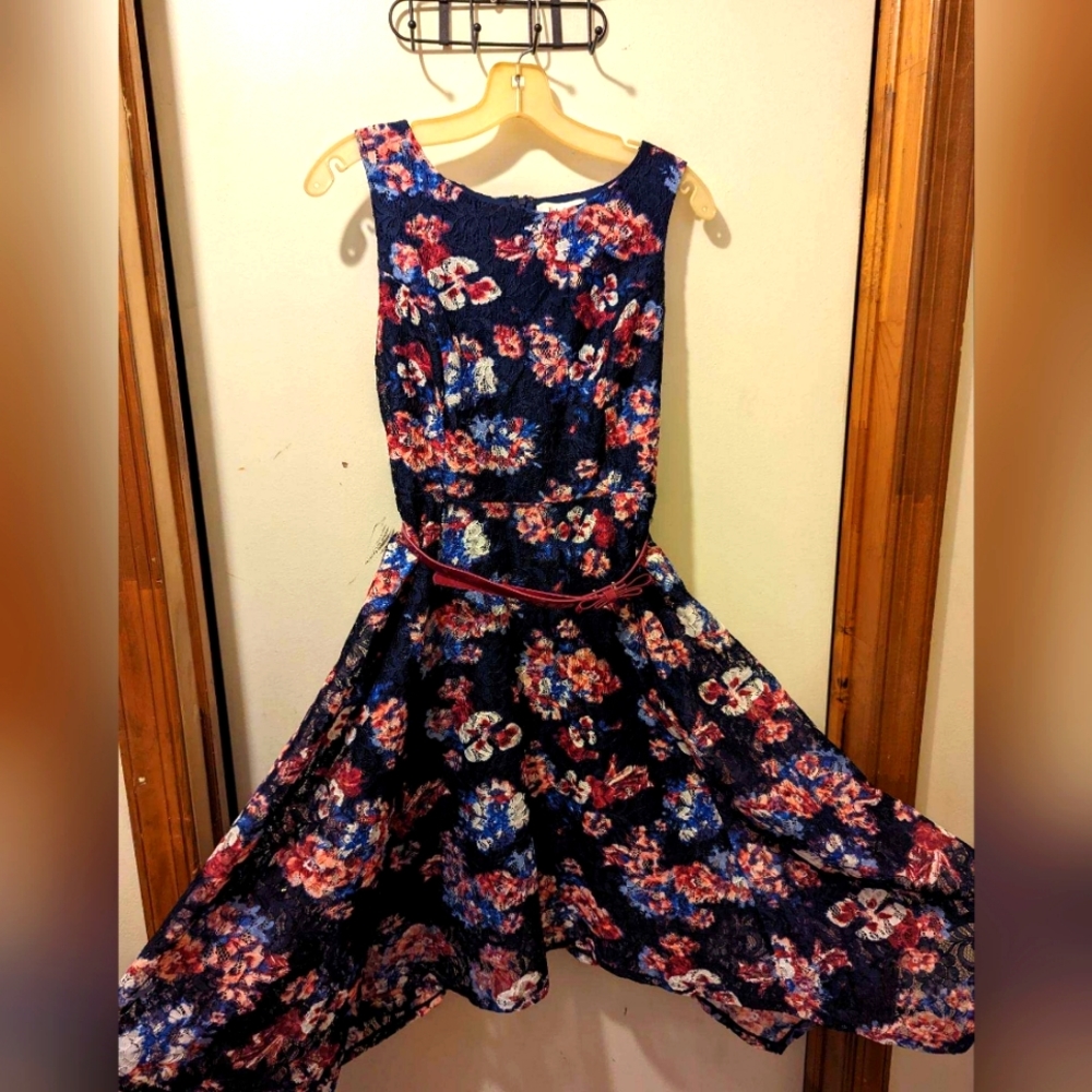 Wedding esk dress for any formal event